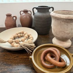 Home Decor Vases / Bowls 