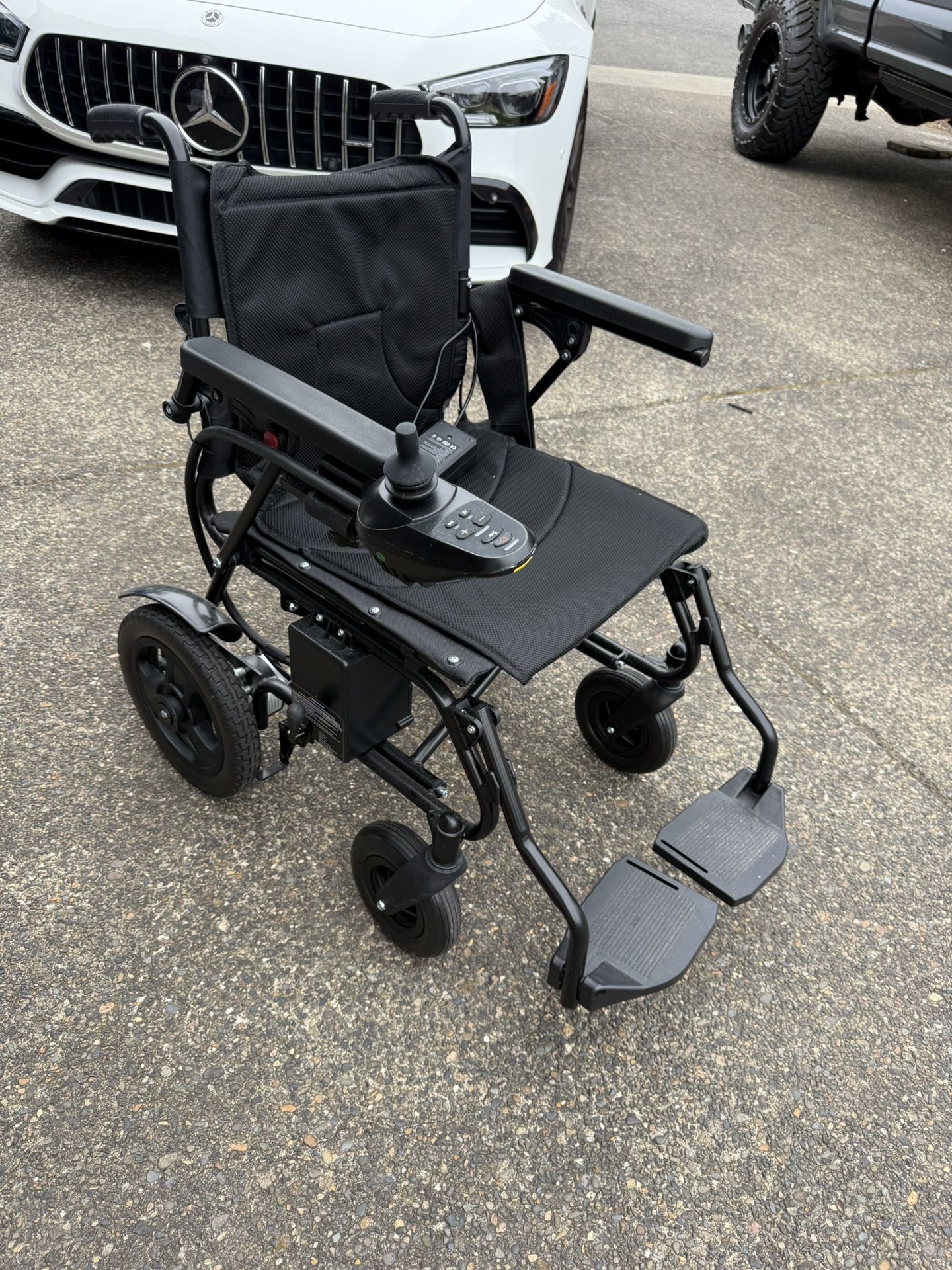 Electrics Wheelchair. Lightweight!