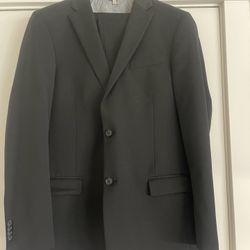 Men’s Tommy Hilfiger back suit 40L