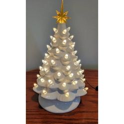 Pre-lit Tabletop White Ceramic Christmas Holiday Tree 15in, New