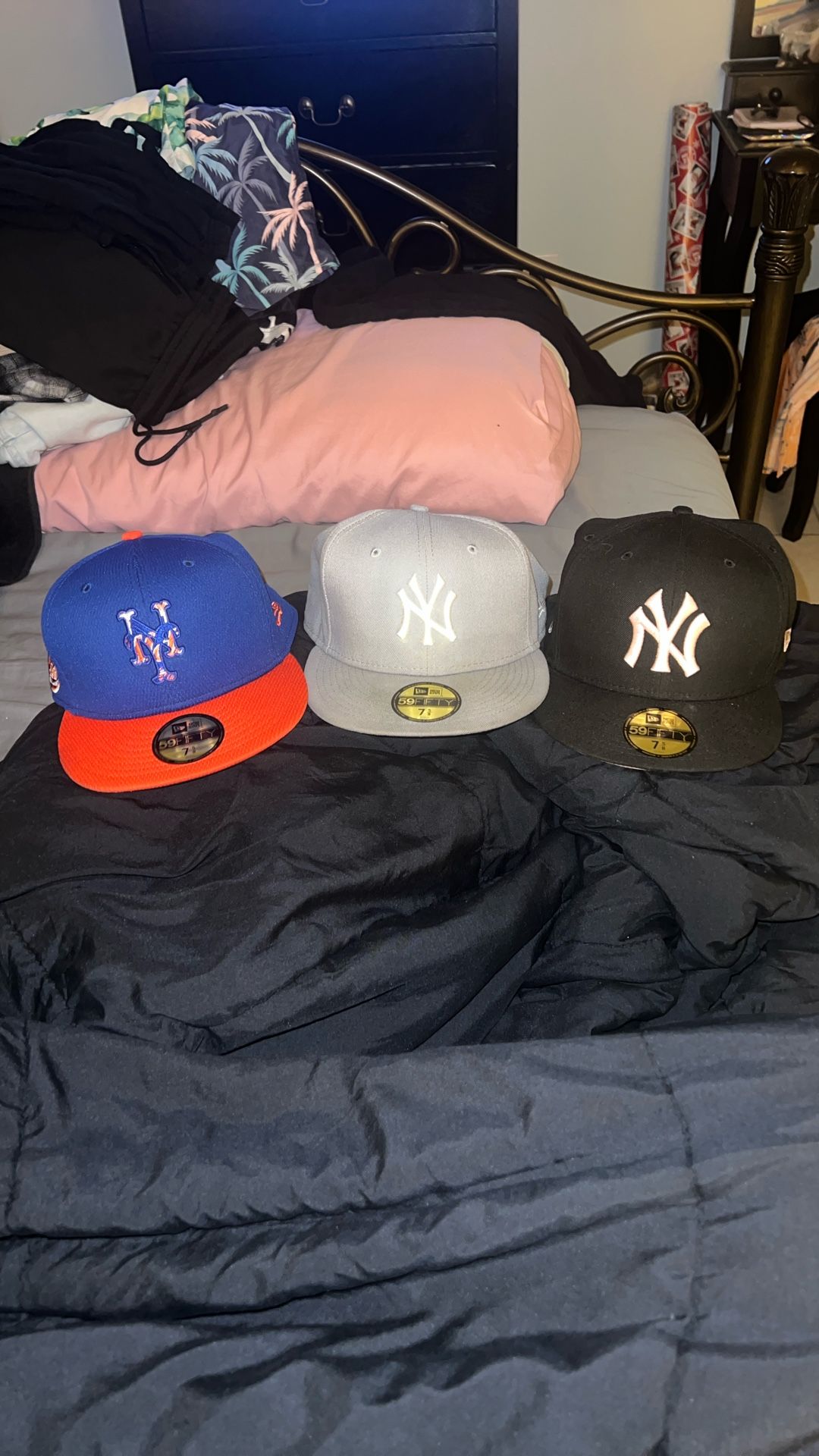 3 NY fitted hats Size  7  5/8 $10 