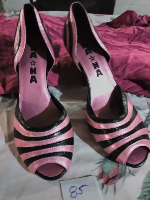 Women's Nana Pink/Black Size 8.5 With 4" Heel