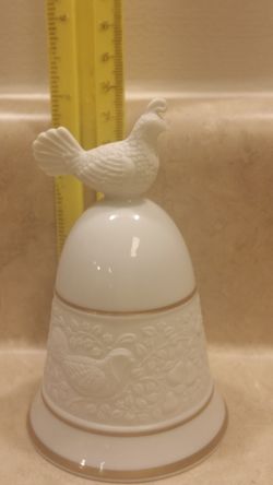 1981 Fine Porcelain & 24K Gold Bell