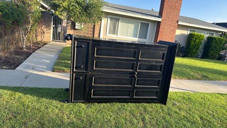 Free armoire