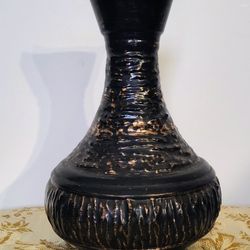 Reduced Rare Find Vintage Savoy Black And Gold Vase 24k Details