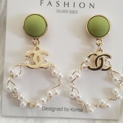 Green And Gold With White fashion Earrings...925 Post