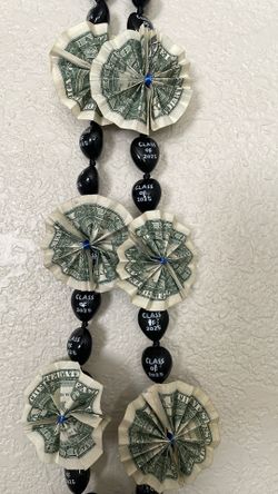 2025 Graduation Money Lei