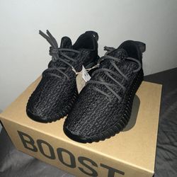 Adidas Yeezy 350 V1 “Pirate Black” Size 7