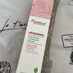 MyCHELLE  Cleanser