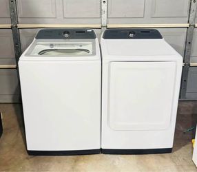 Set Samsung washer machine and gas dryer everything works we deliver