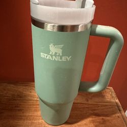 Stanley 30.oz Quencher H2.0