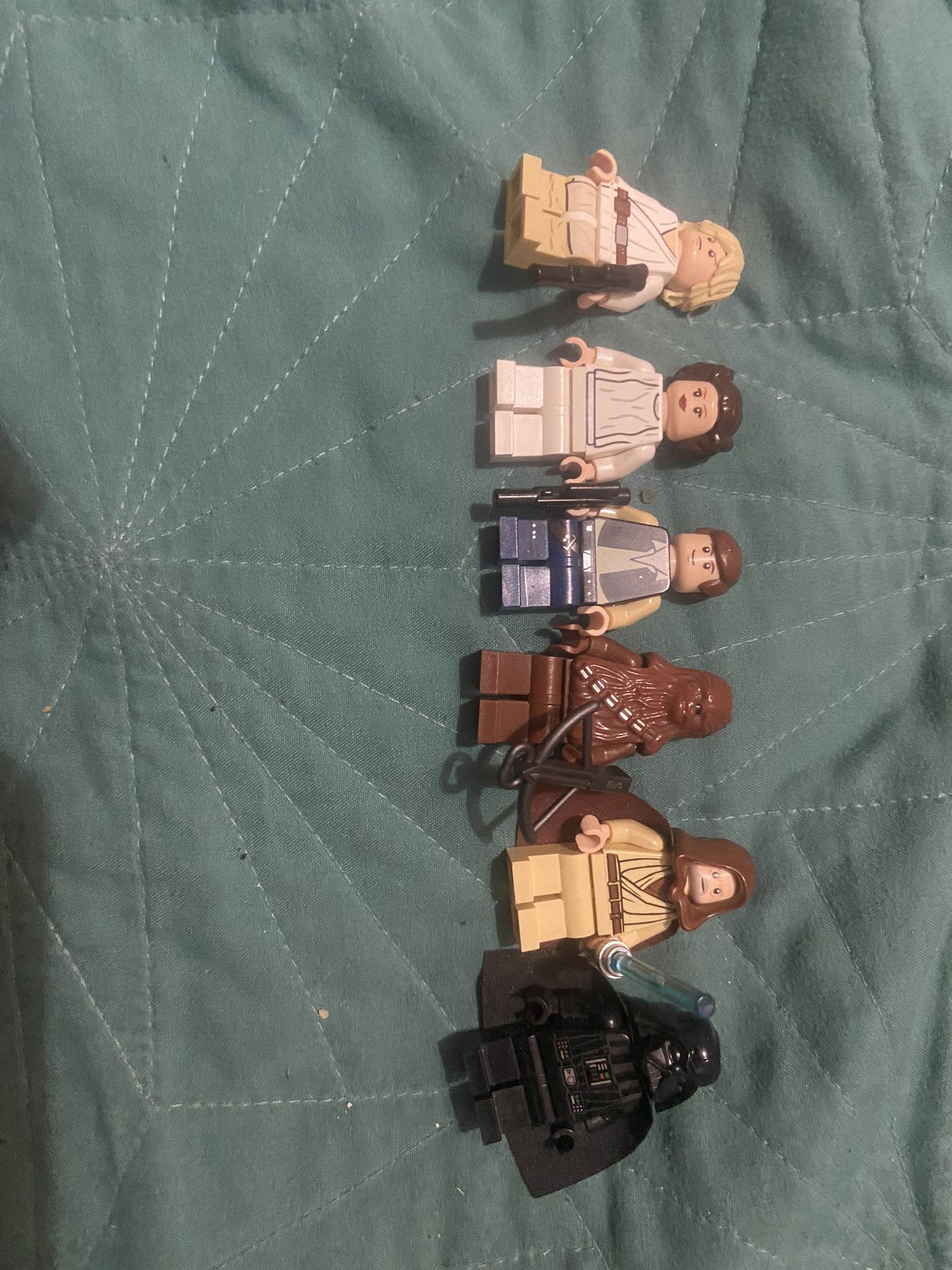 Lego 2011 Millennium Falcon Mini figs 