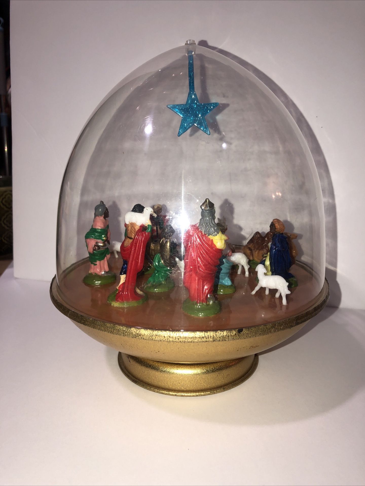 Vintage Ohio Art Revolving Natively Scene / Musical