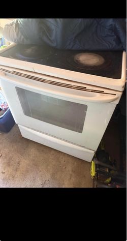 Electric strove. 5 burner with warmer