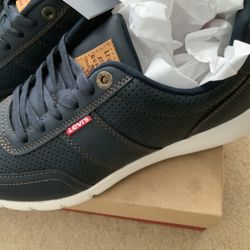 Levis Sneakers New