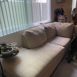 Free Comfy L Shape Chase Lounge Couch 