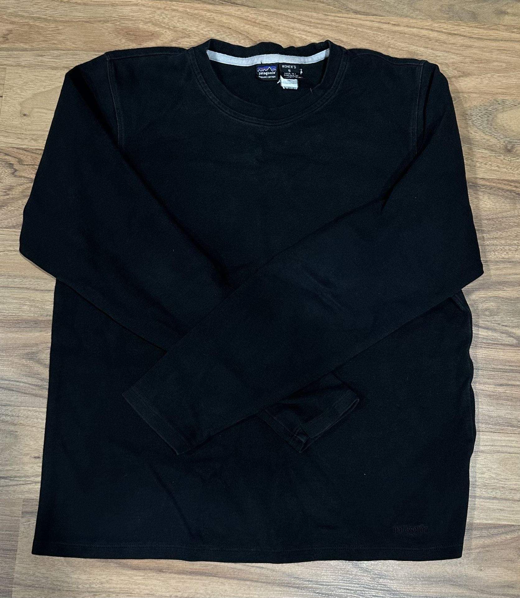 Patagonia women’s sweatshirt size S