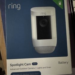 Ring Spotlight Cam Pro White Battery