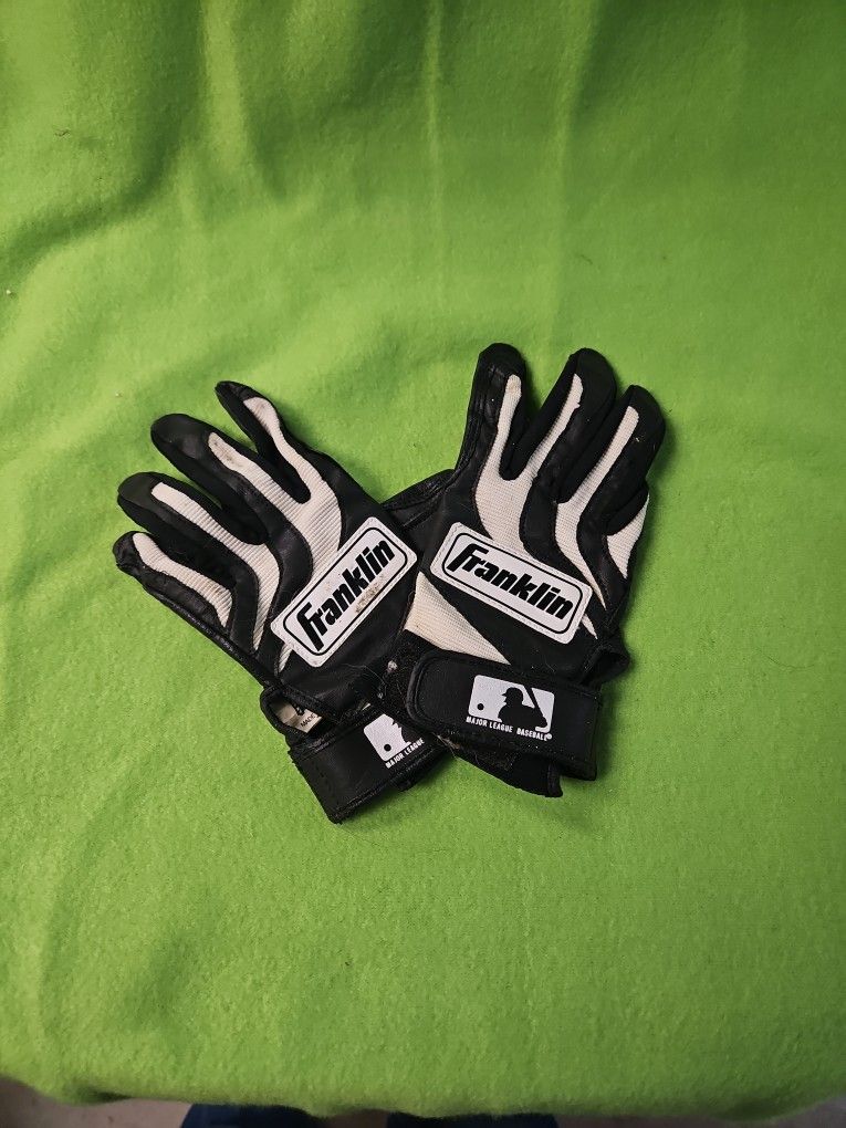 Kids Baseball Gloves