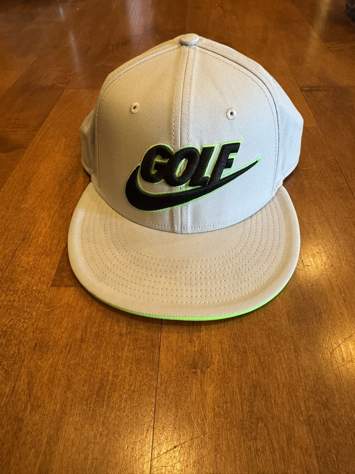 Men’s new Nike golf, baseball hat, shipping available