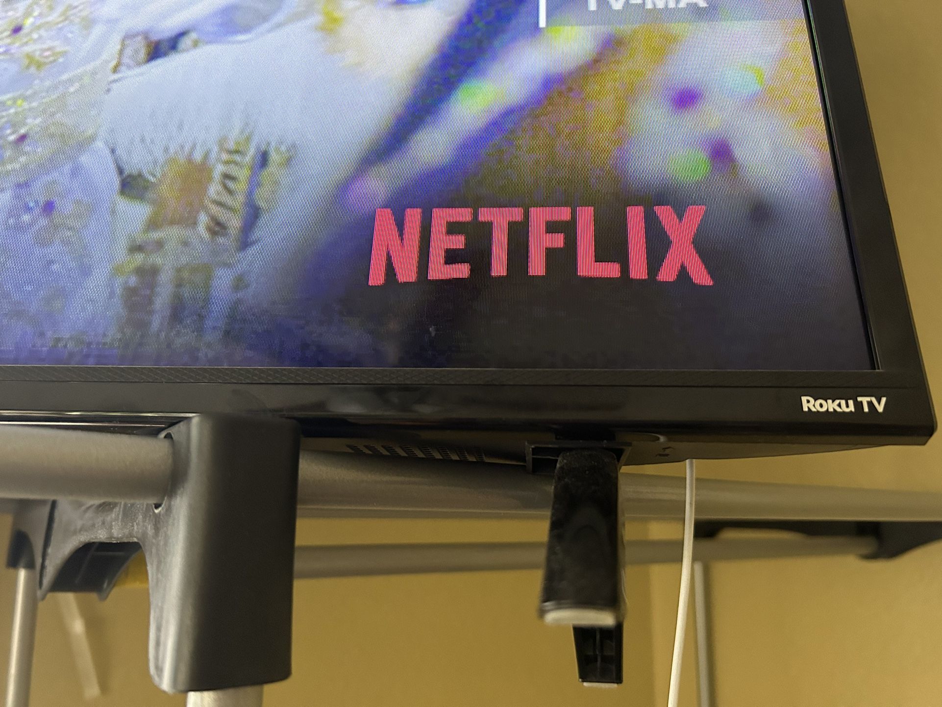 TCL- Roku