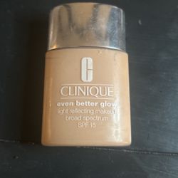 Clinique Even Better Glow Foundation 