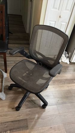 Desk chair