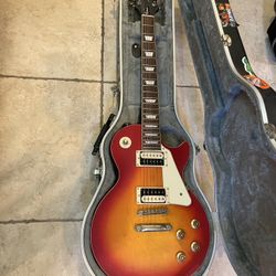 Epiphone Les Paul Classic (Brand New) W/ Roadrunner Hardshell Guitar Case (Mint) 