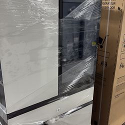 Samsung Bespoke Family Hub Refrigerator