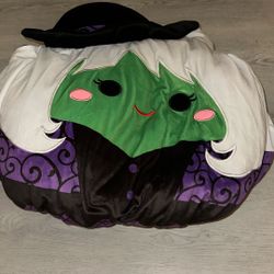 Mariposa the Green Witch! Squishmallows Halloween costume