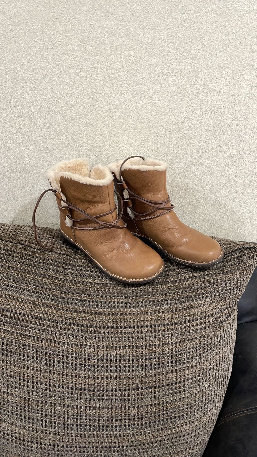 Size 8 Australia, Uggs, Soft Leather Boots New.