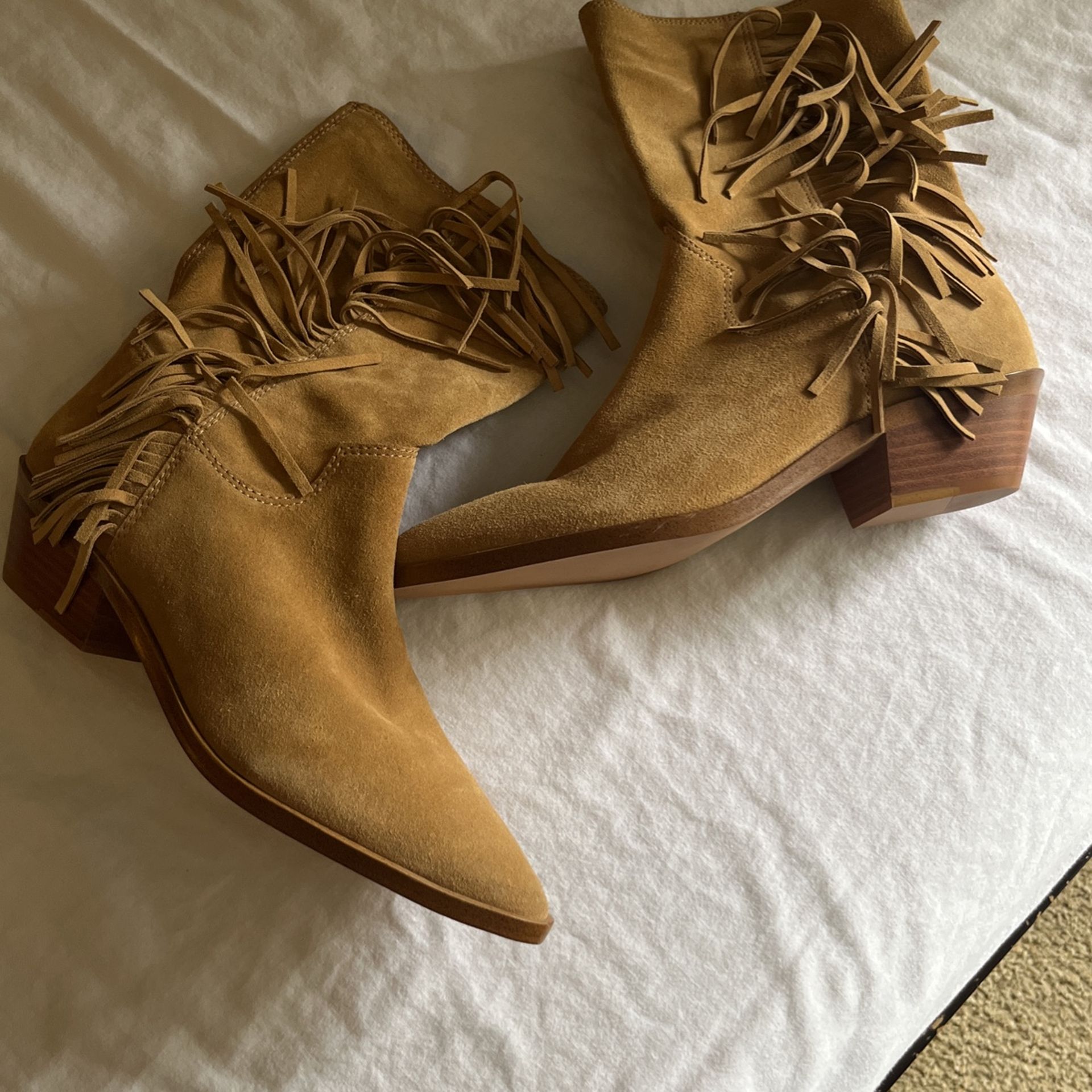 Boats Women - Main Image