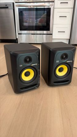 Rokit 5 Studio Monitors