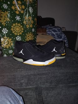 Air Jordan Big Fund 'Black University Gold' Size 8.5