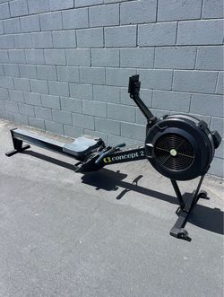 Concept2 Model D Rowing Machine with PM5 Monitor…. Home Gym Fitness….