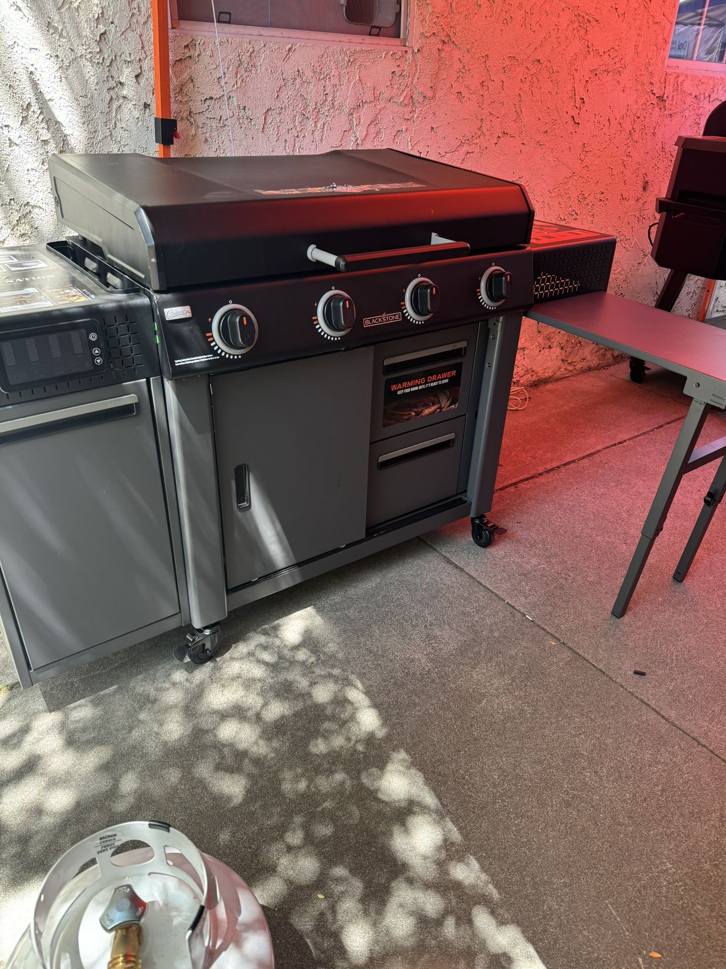 Blackstone 36" Culinary Deluxe Griddle with Extended Side Table 4 -Burner Liquid propane Flat Top Grill