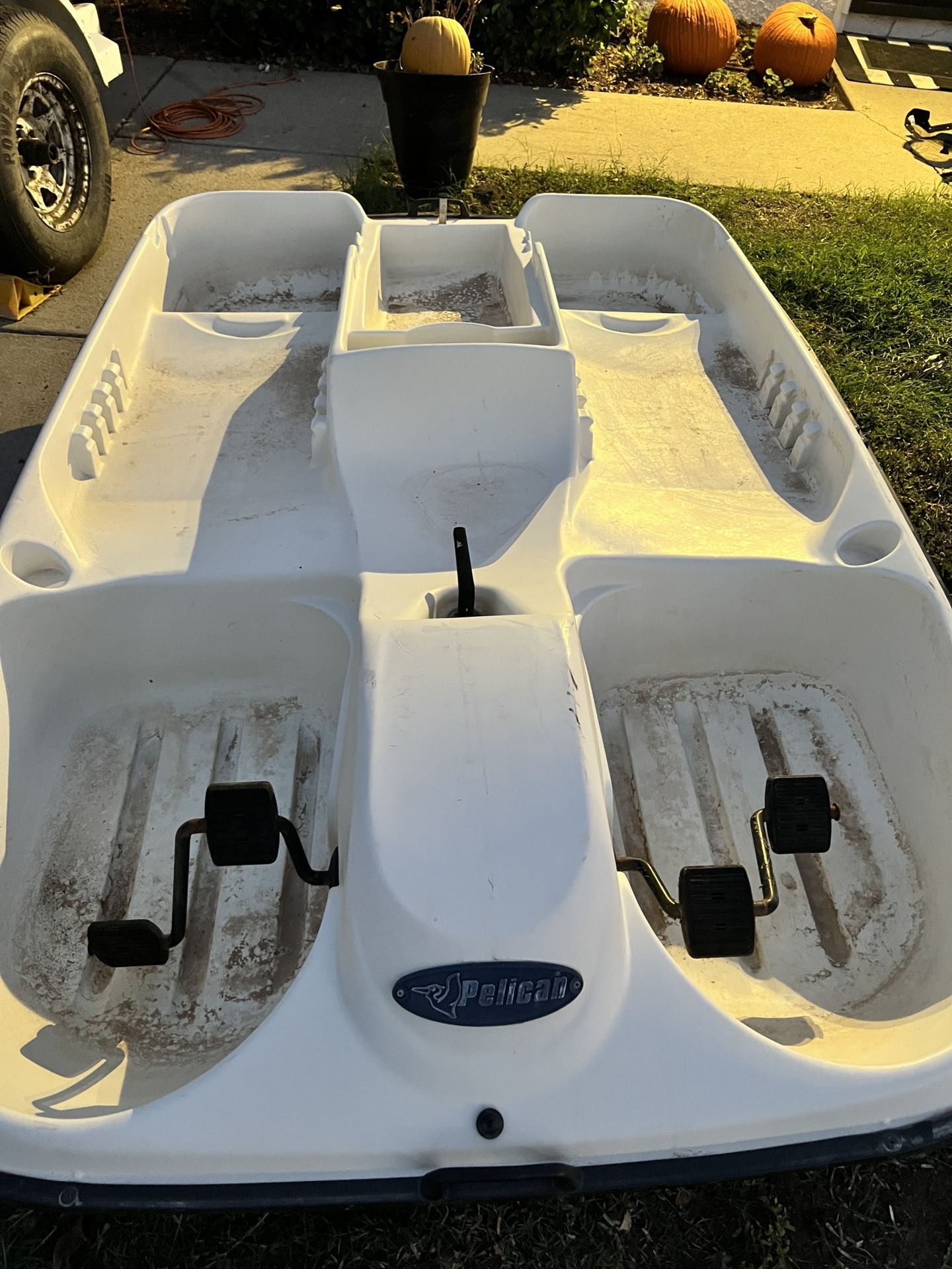 4 Person Paddle Boat for Sale in Mentone, CA OfferUp