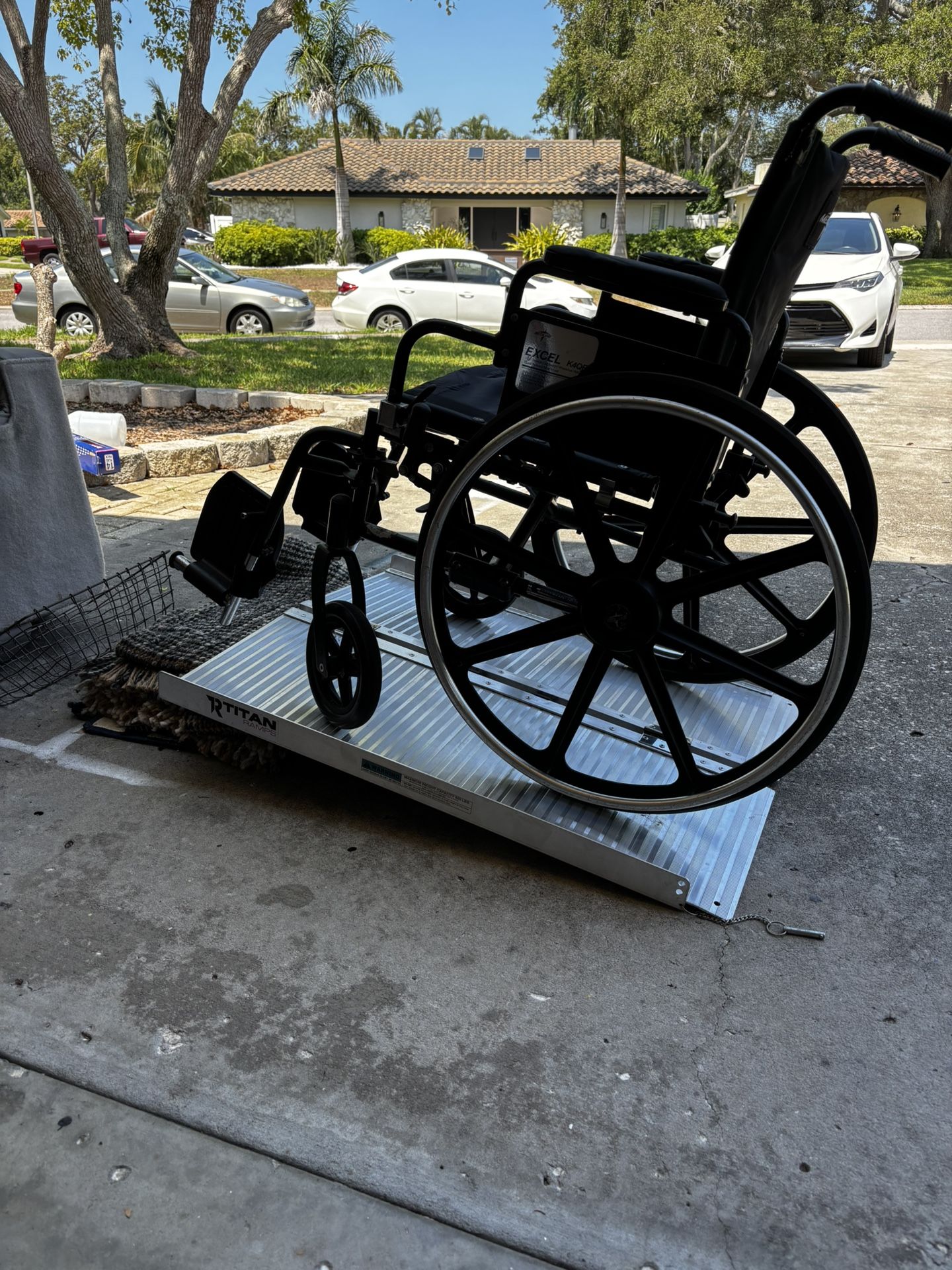 TITAN Wheelchair Ramp (36”L X 29”w)