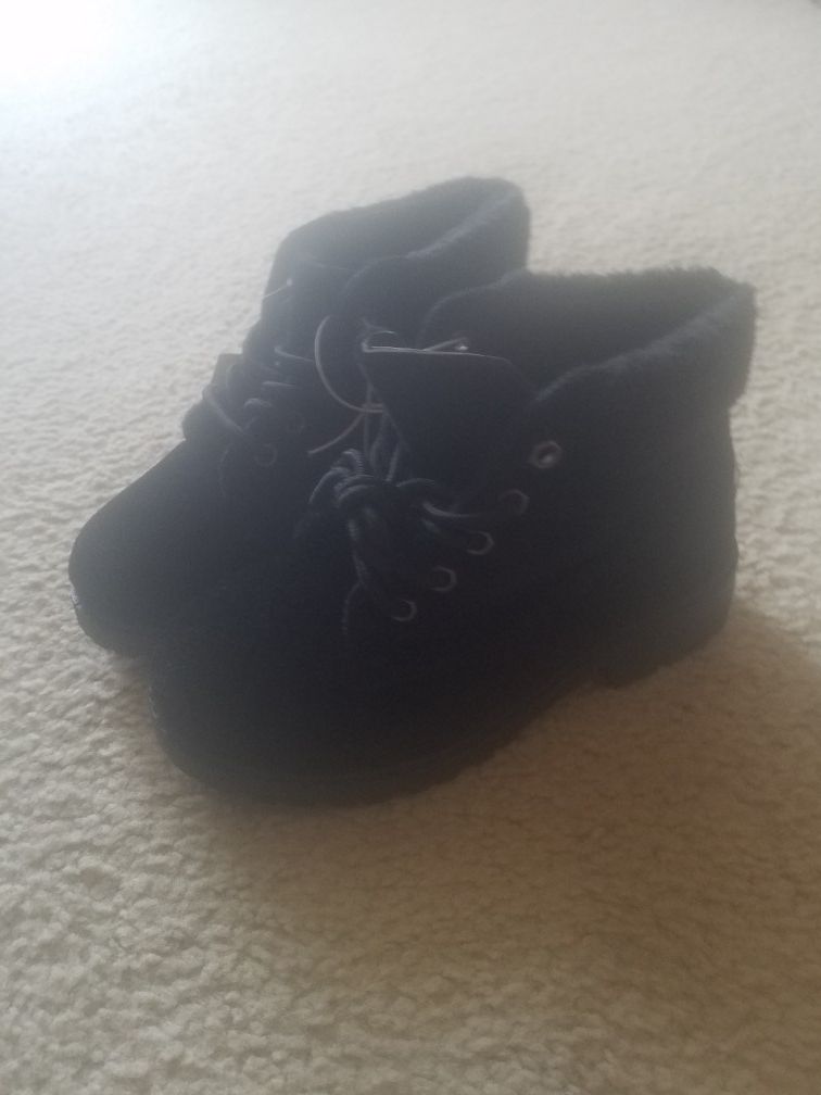 Brand New girls boots