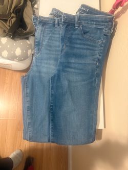 American Eagle Light Wash Jeans