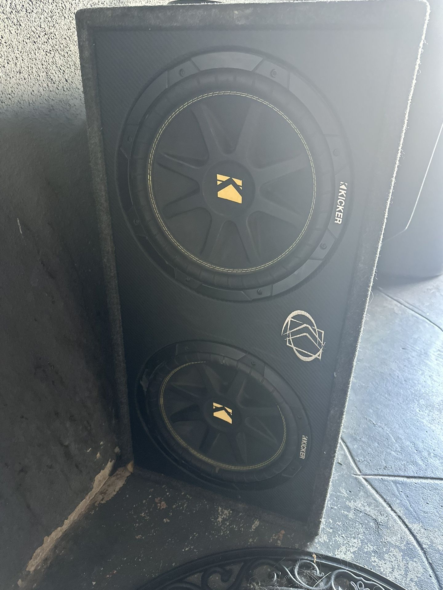 Kickers With 4000 Watt Boss Amp