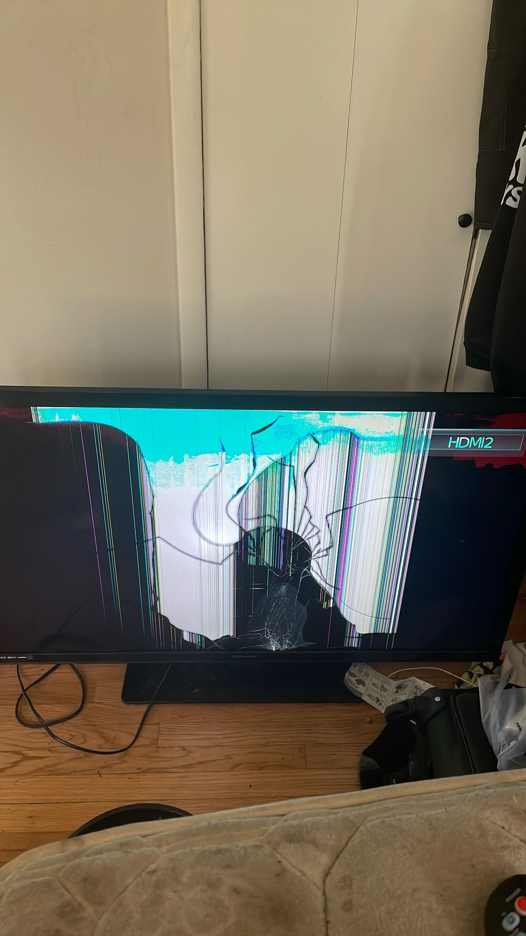 50in flat tv Cracked