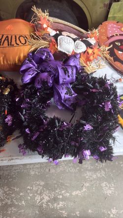 Halloween Black and Purple Light-Up Wreath