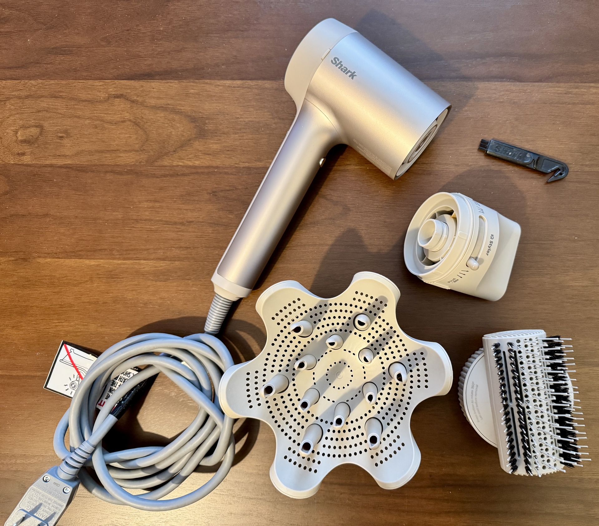 Shark HyperAIR IQ Blow Dryer with attachments