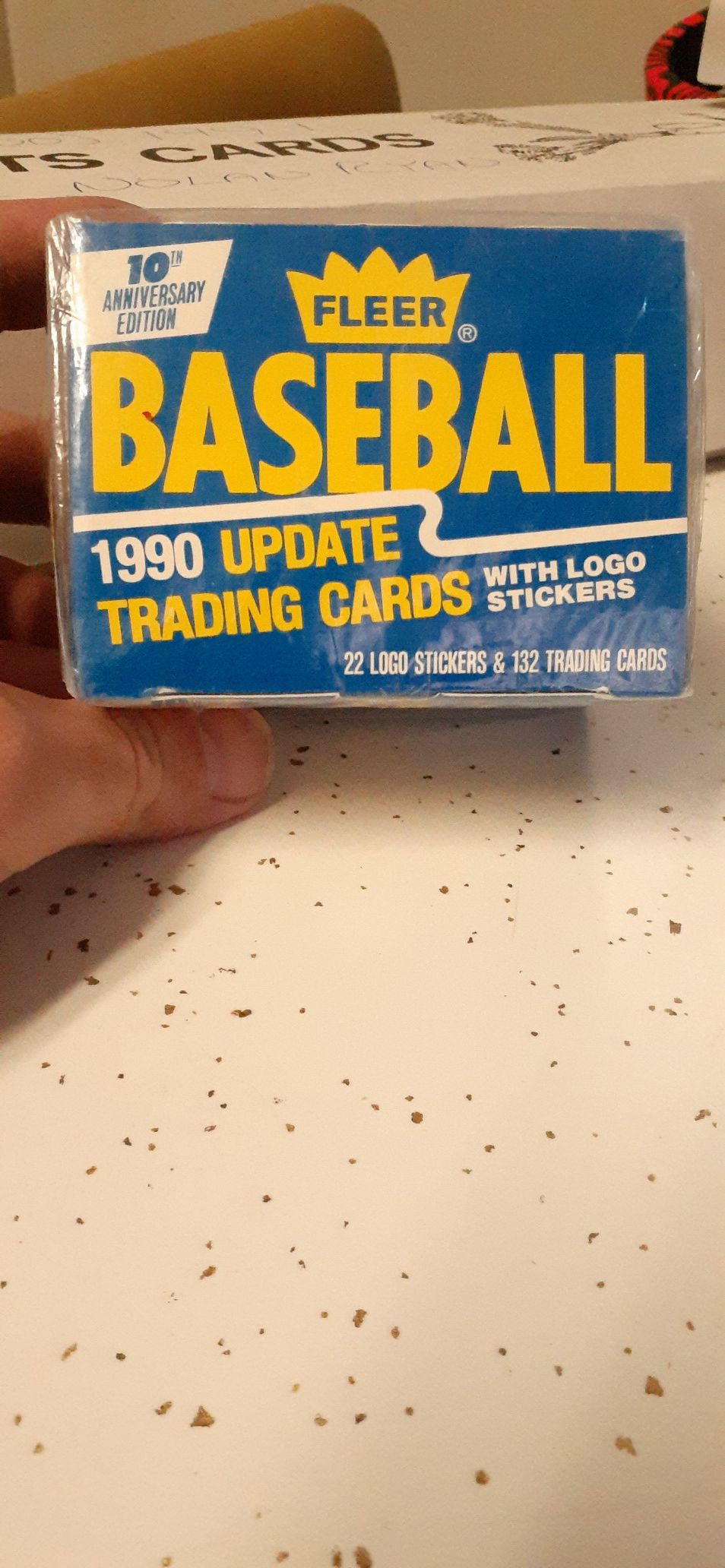 Unopened 1990 Fleer baseball trading cards -132 cards