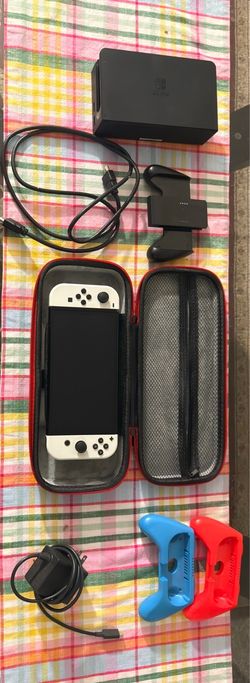 Nintendo Switch OLED White Bundle