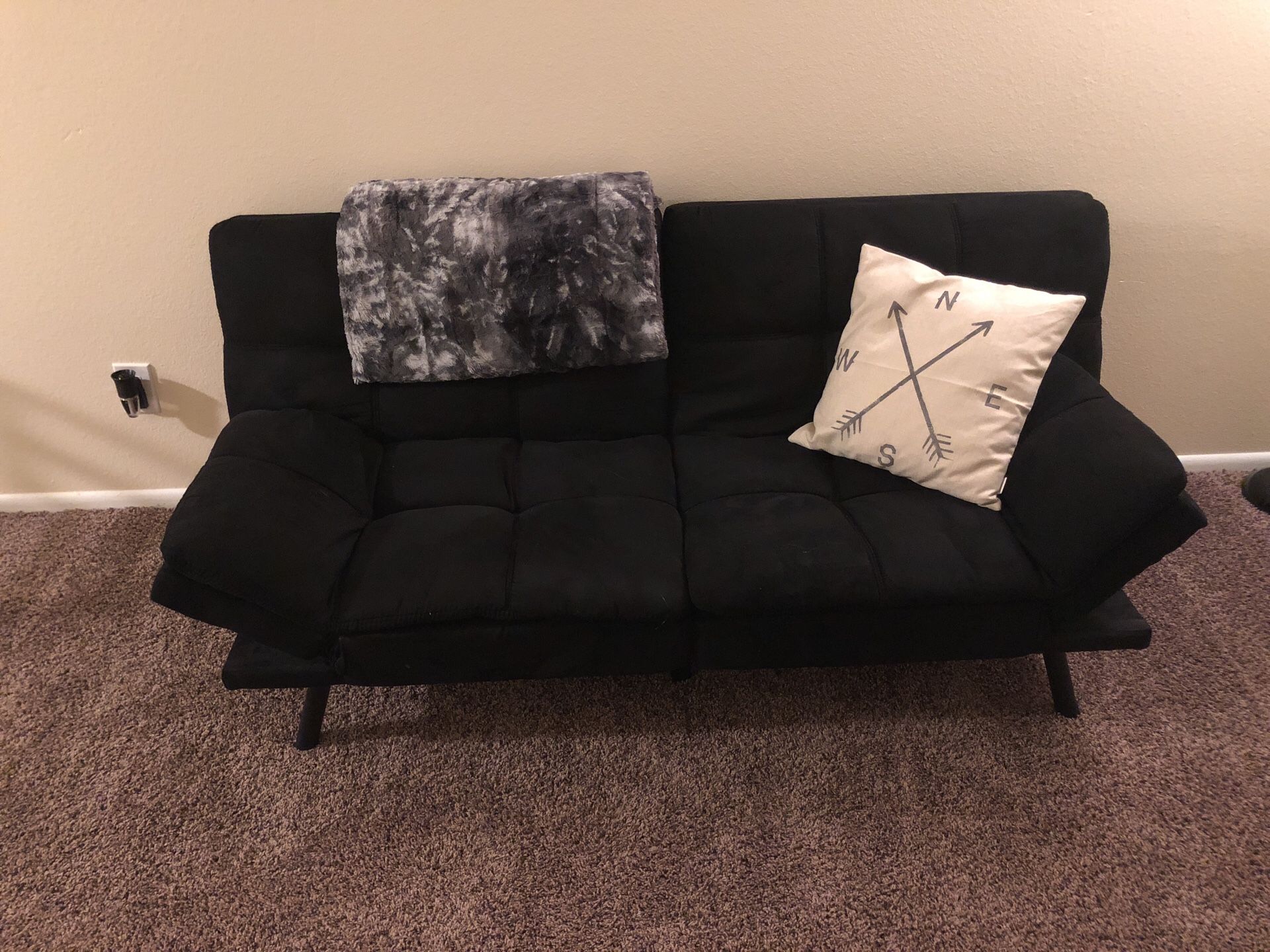 A black Futon