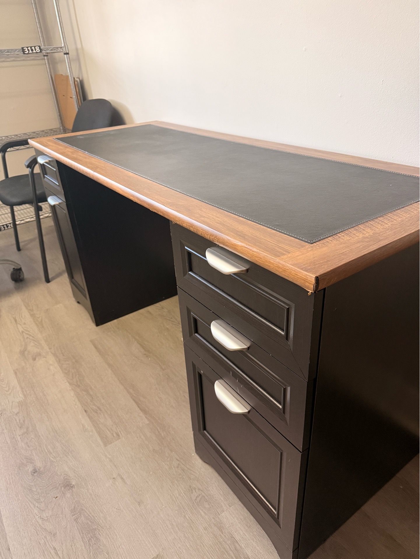 Standard Office desk