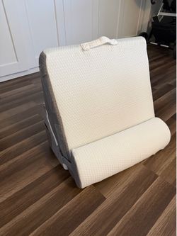 Wedge Pillow - Like New