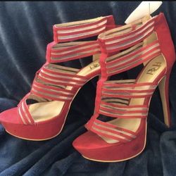 9 Red Heels /Tacones Altos Talla 9
